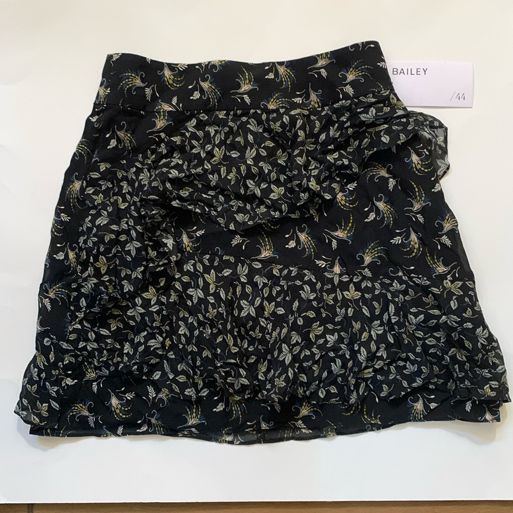 Bailey 44 Black Beige Tiered Floral Skirt Size 0